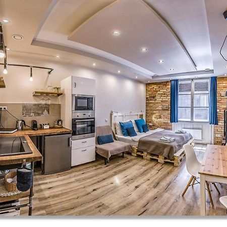 Downtown Boutique Suite Будапеща Екстериор снимка